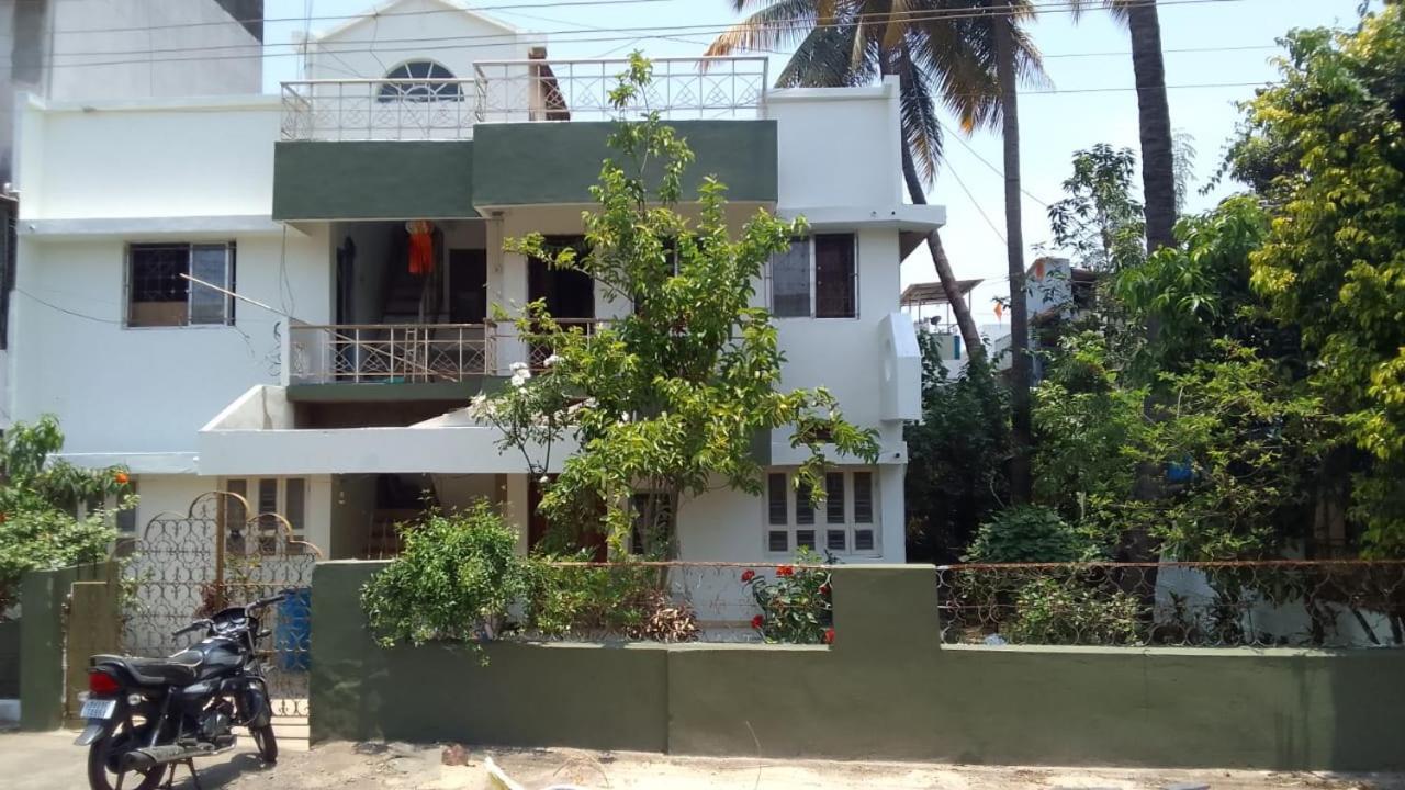 Swanky Sojourns Homestay 2Bhk Колхапур Екстериор снимка