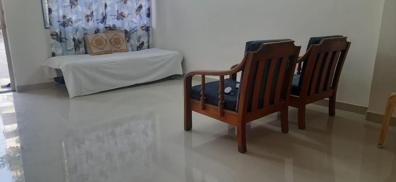 Swanky Sojourns Homestay 2Bhk Колхапур Екстериор снимка