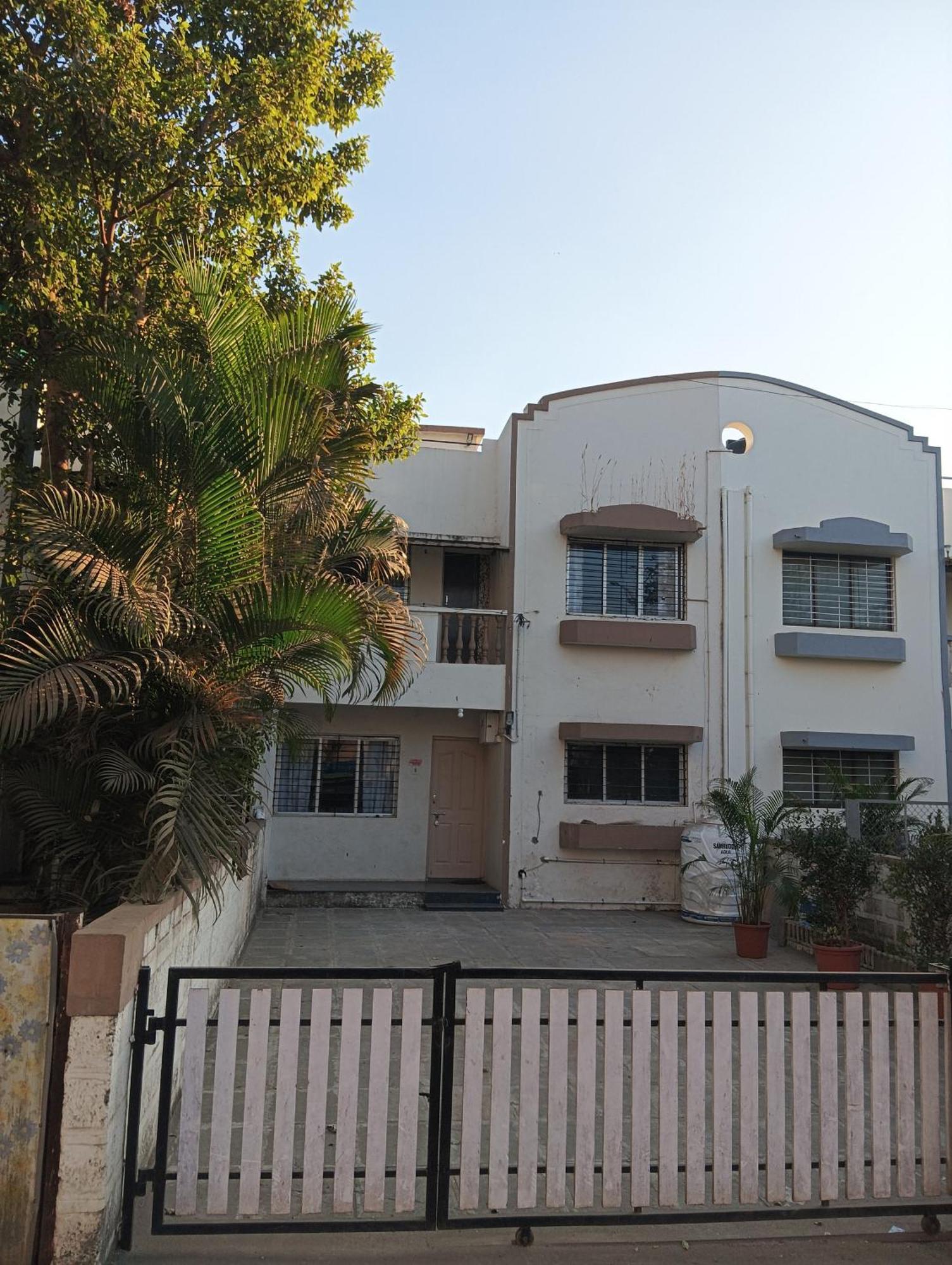 Swanky Sojourns Homestay 2Bhk Колхапур Екстериор снимка